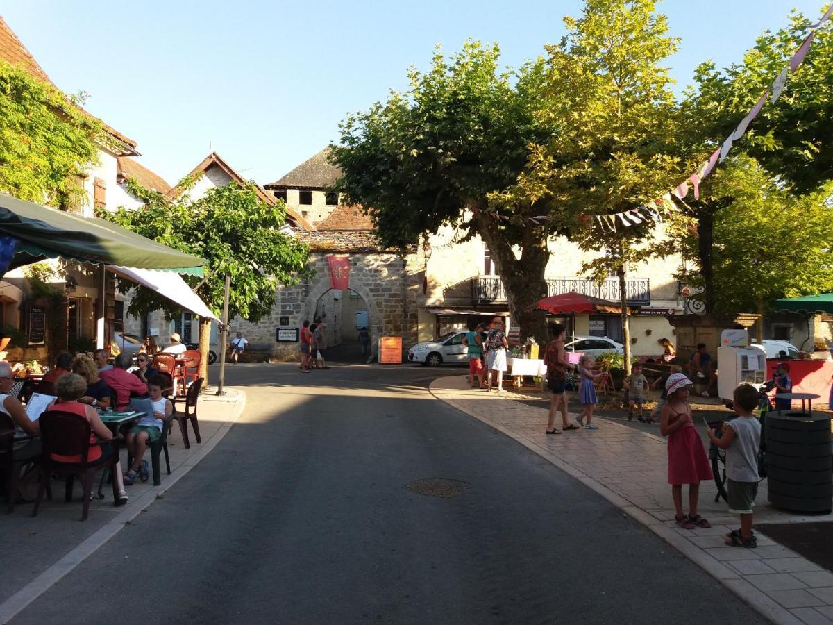 Les Trois Prunelles Saint-Pierre-Toirac Exterior foto