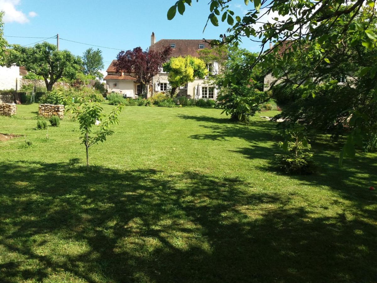 Les Trois Prunelles Saint-Pierre-Toirac Exterior foto